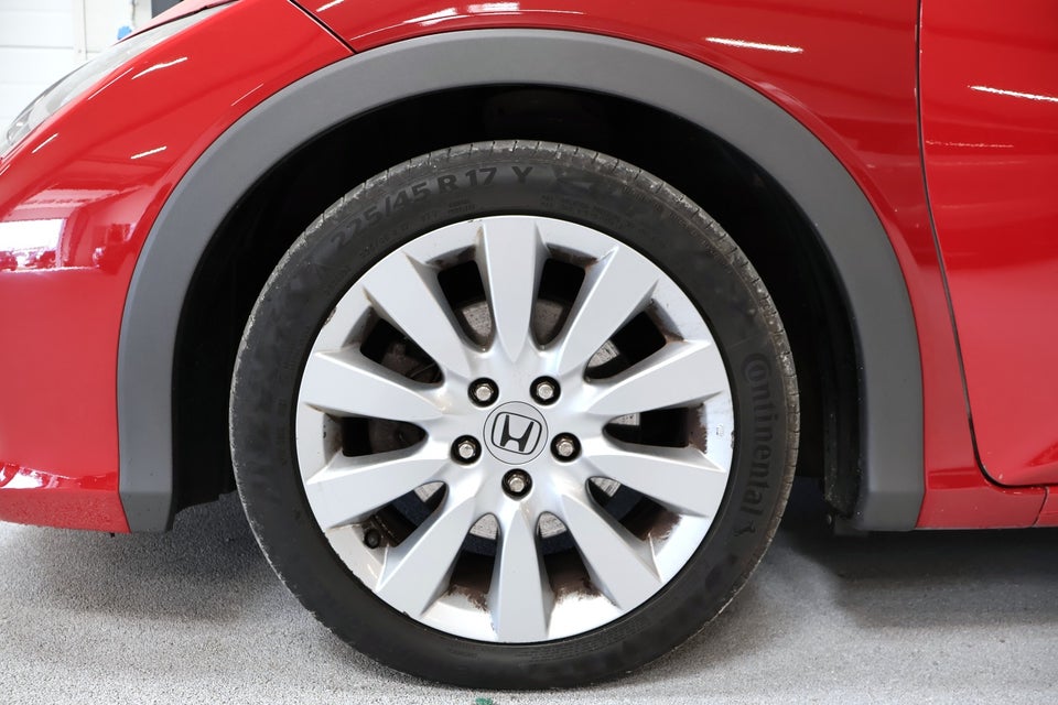 Honda Civic 1,8 i-VTEC Sport 5d