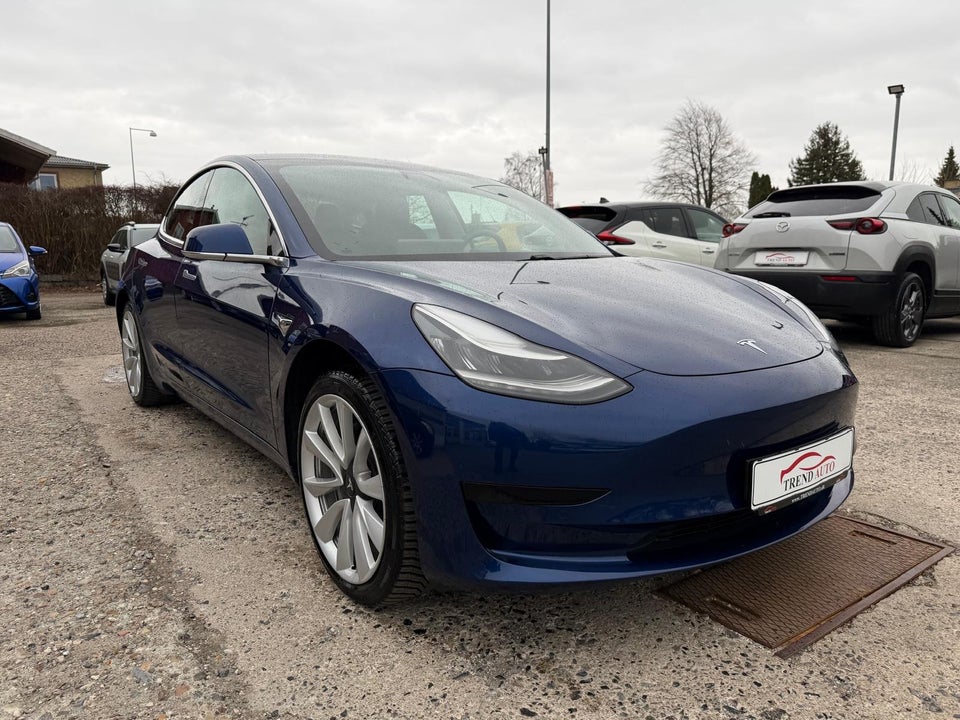 Tesla Model 3 Standard Range+ RWD 4d