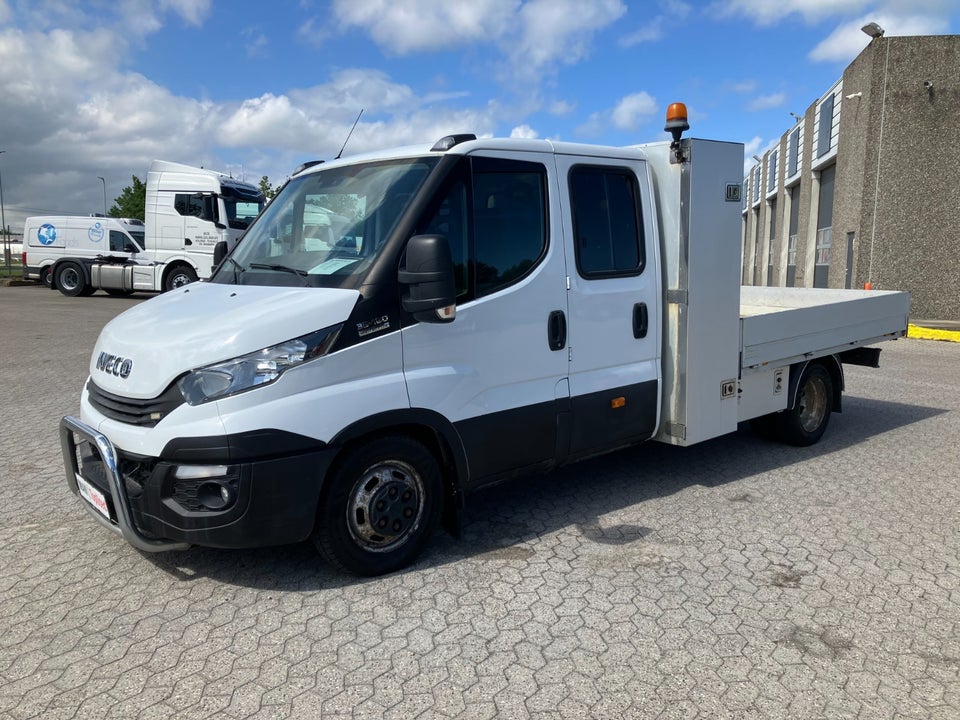 Iveco Daily 3,0 35C18 Mandskabsvogn m/lad AG8 4d