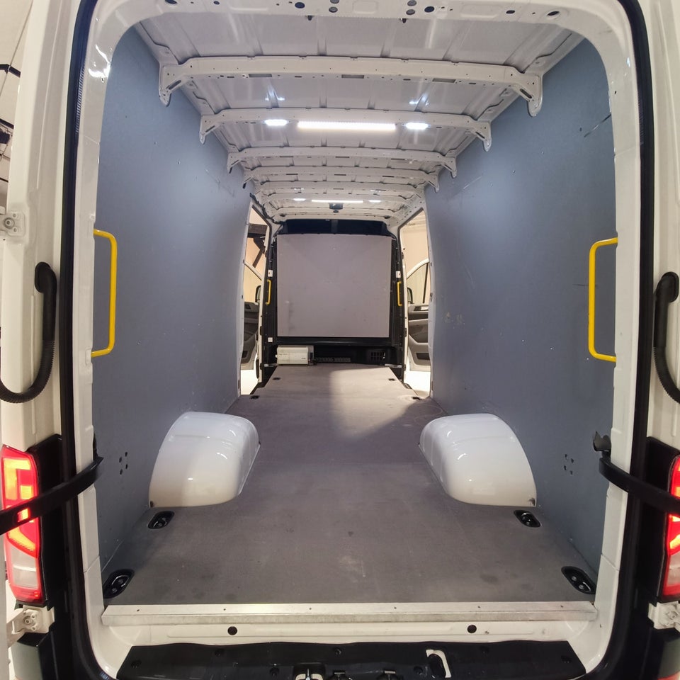 VW Crafter 50 2,0 TDi 177 Kassevogn L4H3 aut.