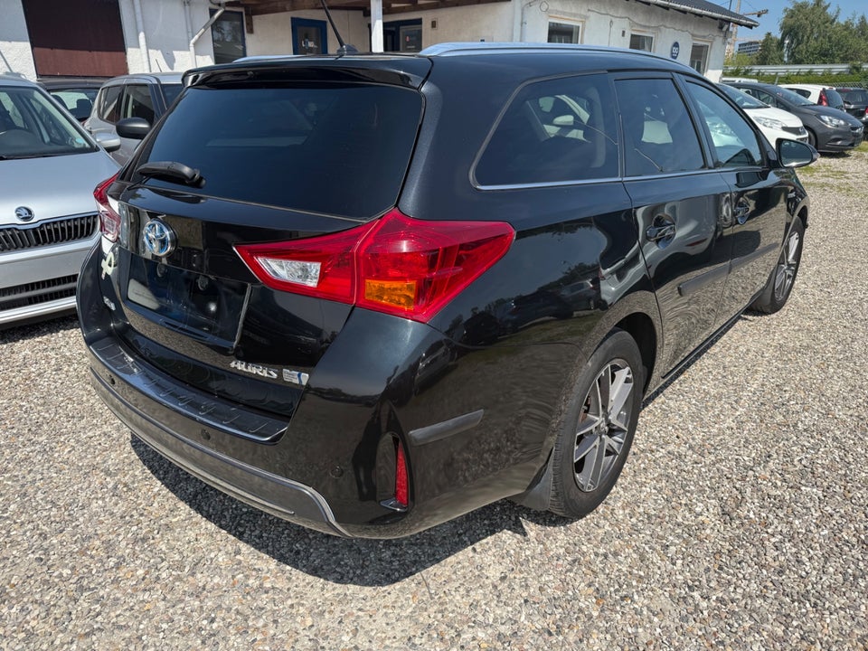 Toyota Auris 1,8 Hybrid H2 Premium Touring Sports CVT 5d