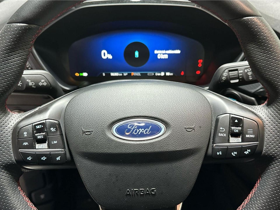 Ford Kuga 2,5 PHEV ST-Line X CVT 5d