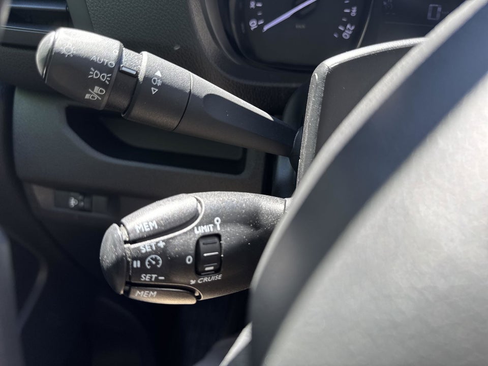 Toyota ProAce 2,0 D 144 Long Comfort 4d