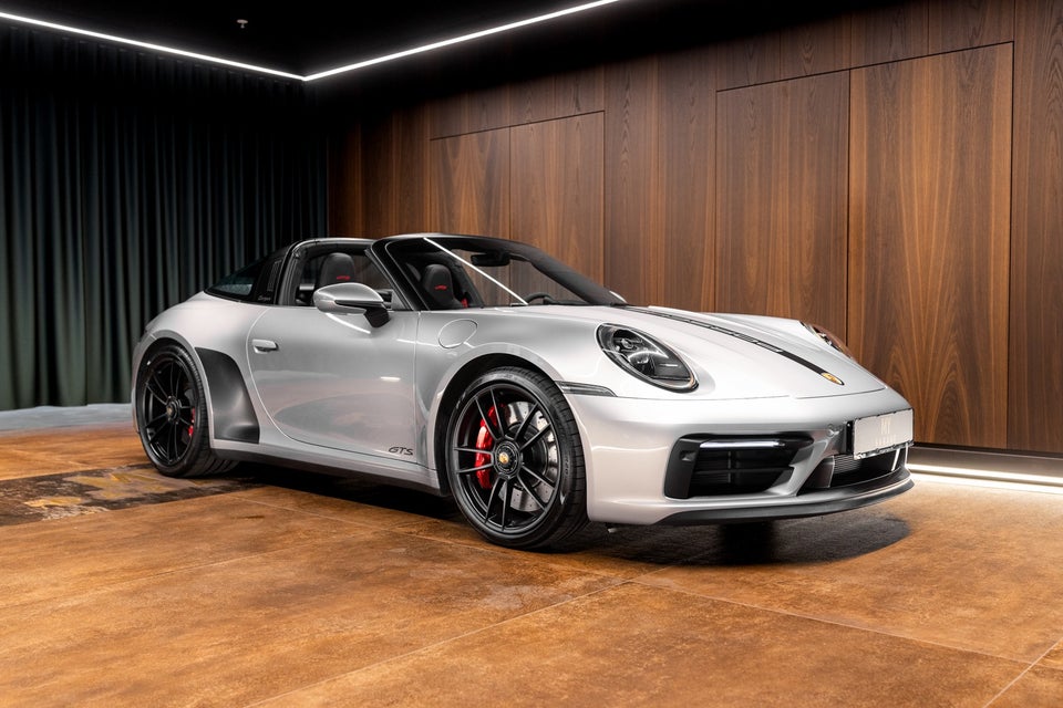 Porsche 911 Targa 4 GTS 3,0 PDK 2d