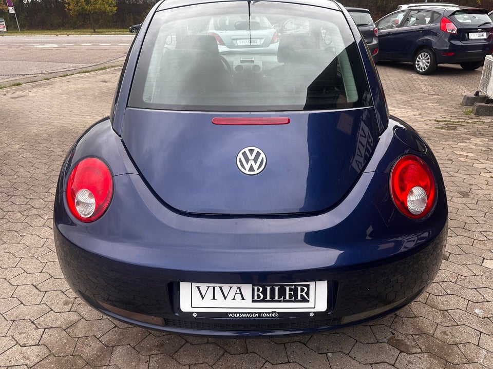 VW New Beetle 1,6 Trendline 2d