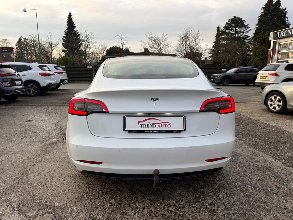 Tesla Model 3 Standard Range+ RWD 4d