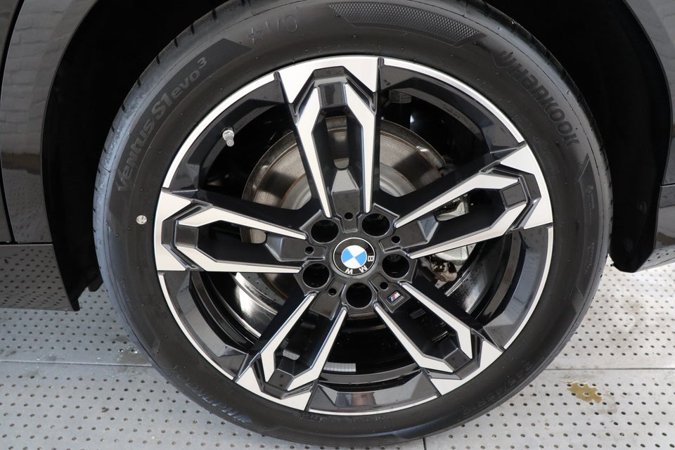 BMW iX2 eDrive20 Fully Charged M-Sport 5d