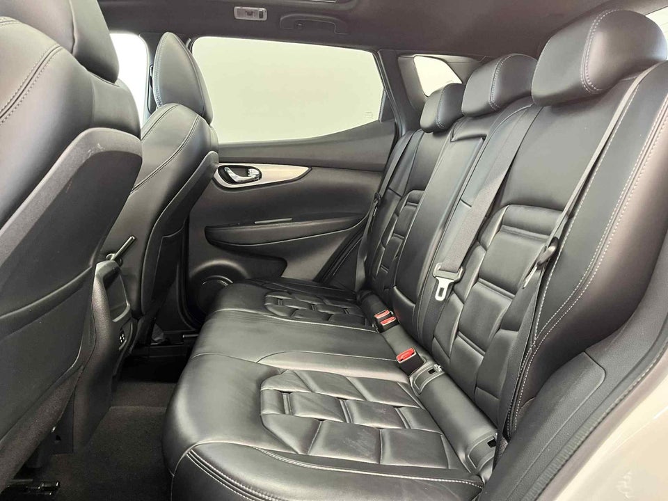 Nissan Qashqai 1,3 Dig-T 160 Tekna 5d