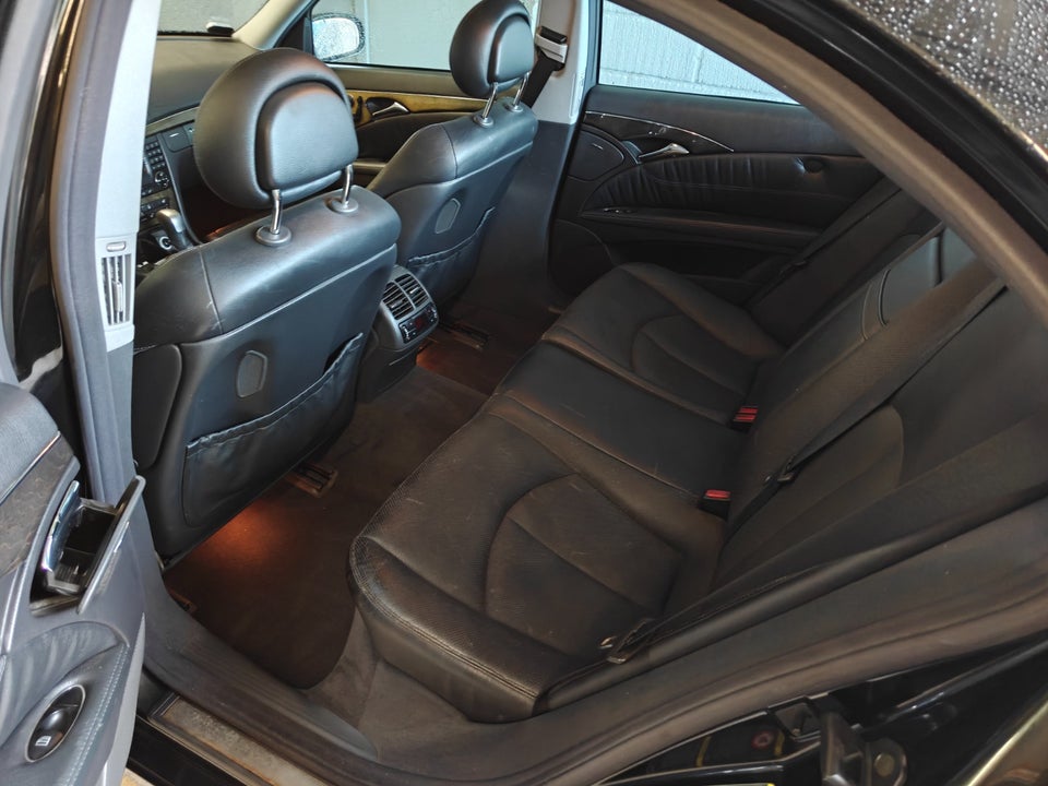 Mercedes E320 3,2 Avantgarde aut. 4d
