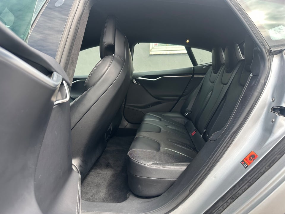 Tesla Model S 90D 5d