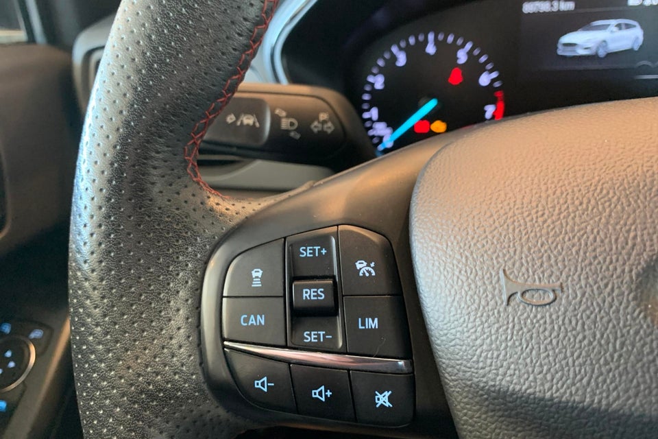 Ford Focus 1,0 EcoBoost ST-Line stc. 5d