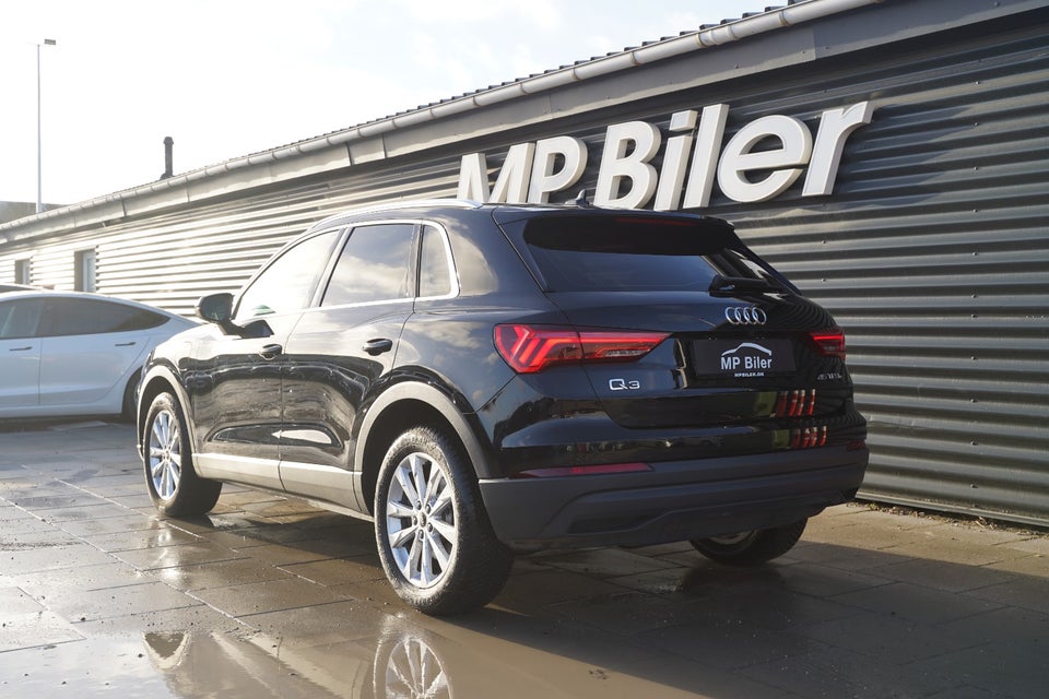 Audi Q3 45 TFSi e Attitude plus S-tr. 5d