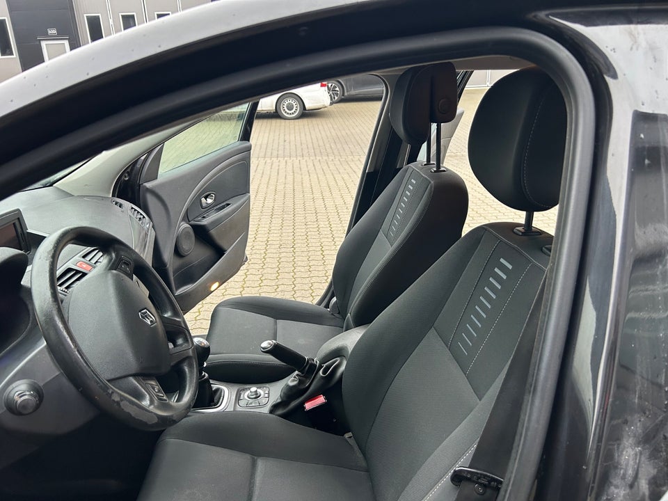 Renault Megane III 1,9 dCi 130 Expression Sport Tourer 5d