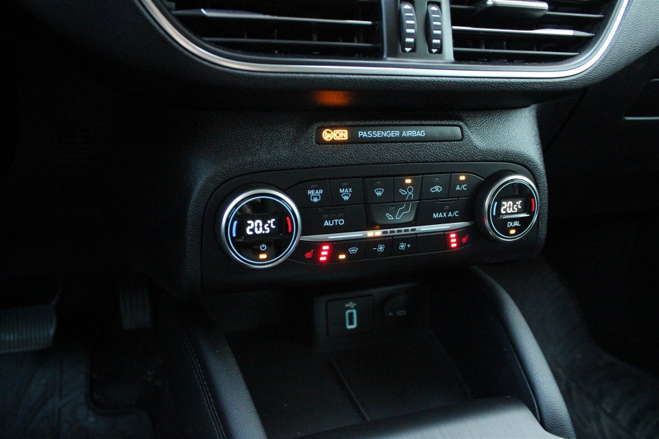 Ford Focus 2,0 EcoBlue Titanium stc. aut. 5d