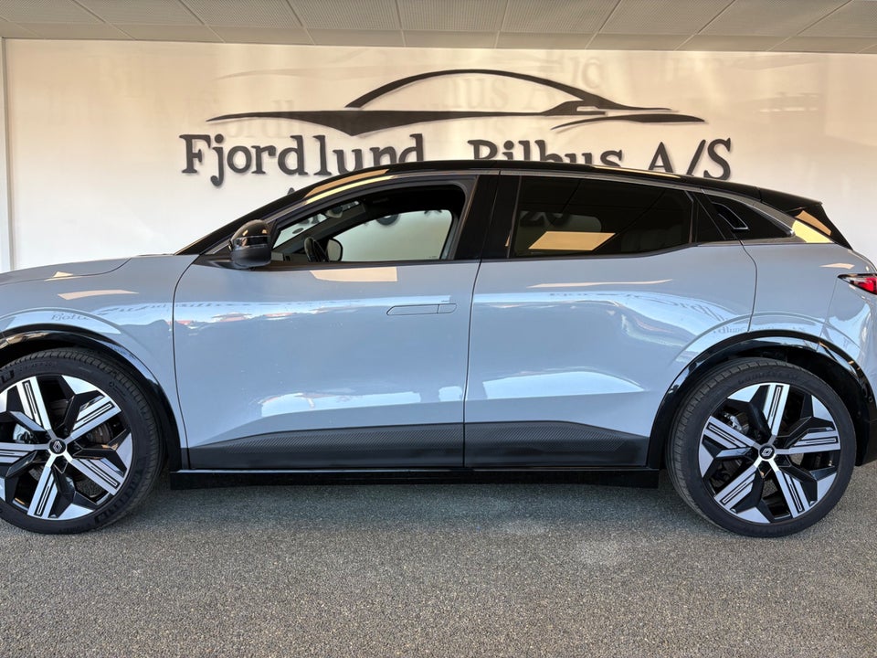 Renault Megane E-Tech 60 Iconic 5d