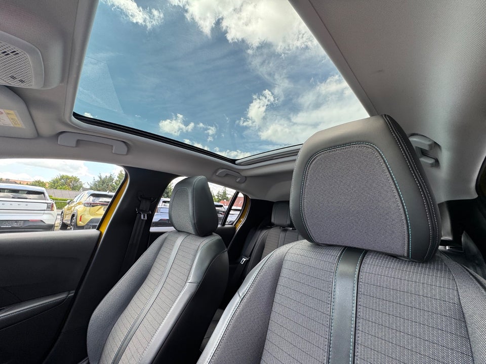 Peugeot 208 1,5 BlueHDi 100 Allure Sky 5d