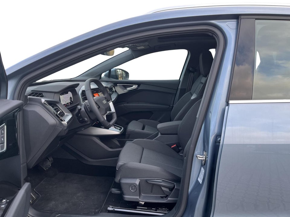 Audi Q4 e-tron 45 Progress quattro 5d