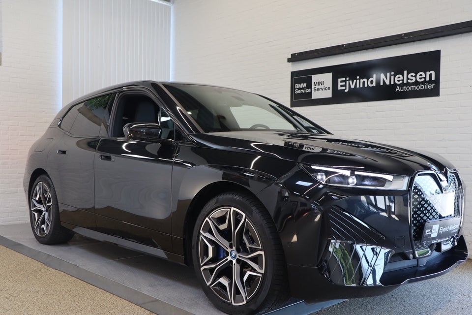BMW iX xDrive40 Sport 5d