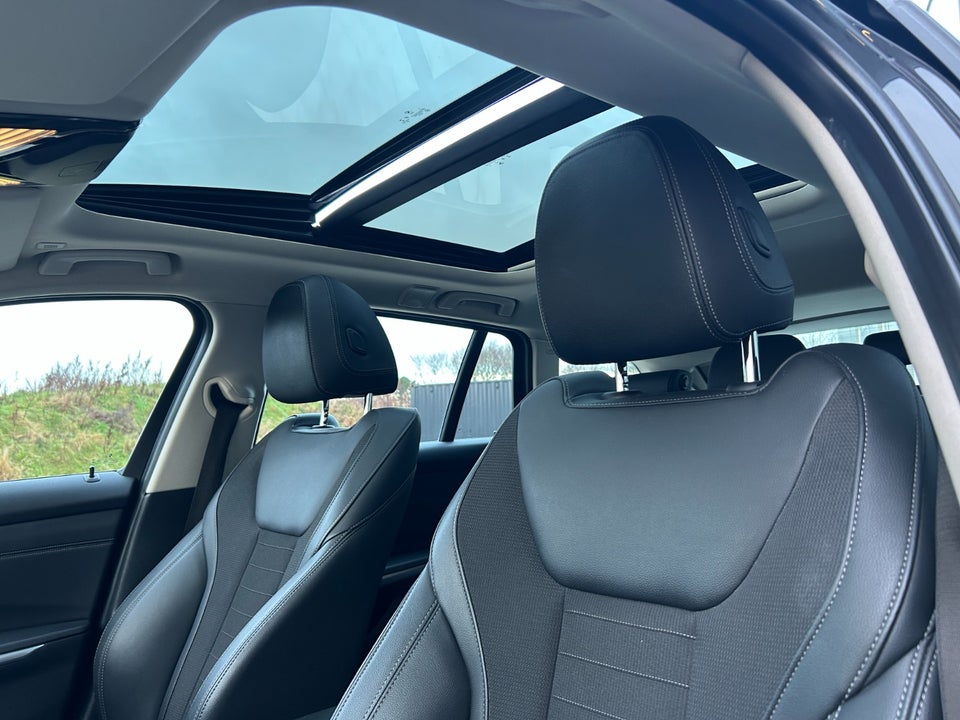 BMW 330e 2,0 Touring Sport Line aut. 5d