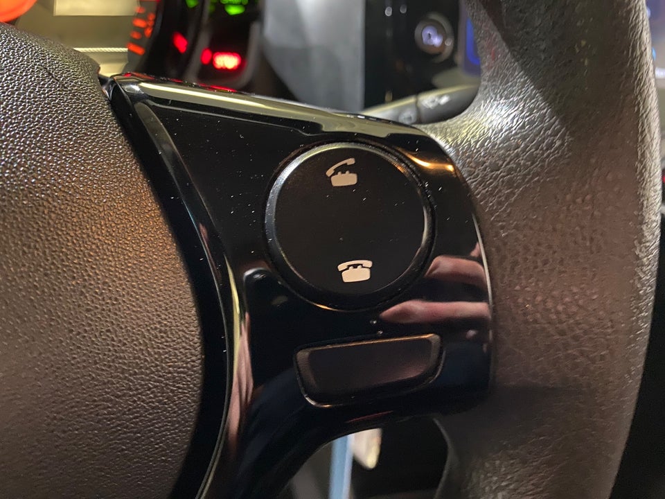 Citroën C1 1,0 VTi Shine 5d