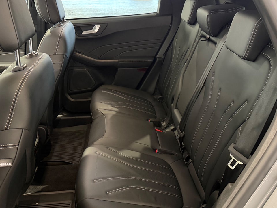 Ford Kuga 2,5 PHEV Vignale CVT 5d