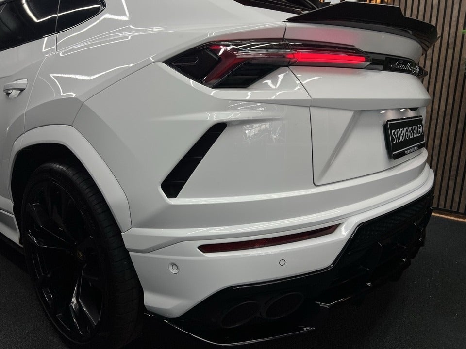 Lamborghini Urus 4,0  5d