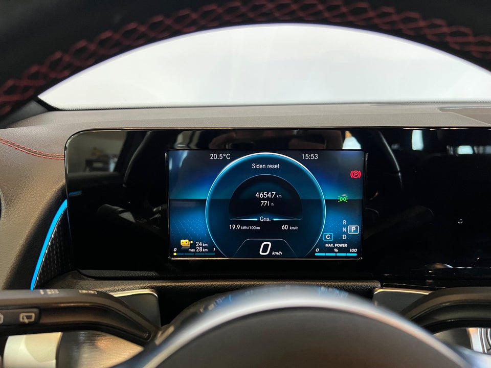 Mercedes EQB250 AMG Line 5d