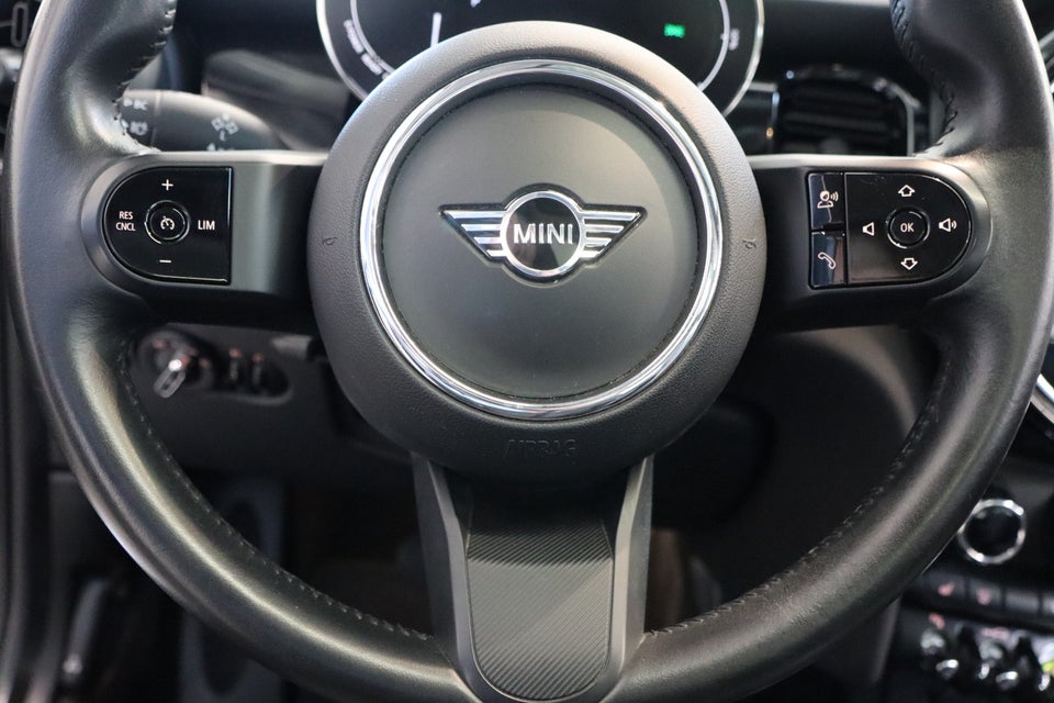 MINI Cooper SE Camden Edition 3d