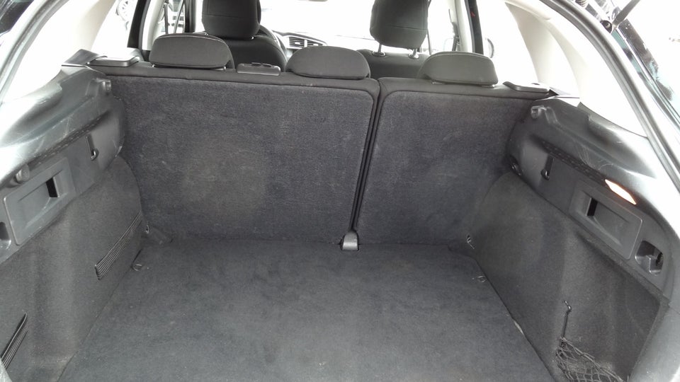 Citroën C4 1,6 e-HDi 115 Exclusive E6G 5d
