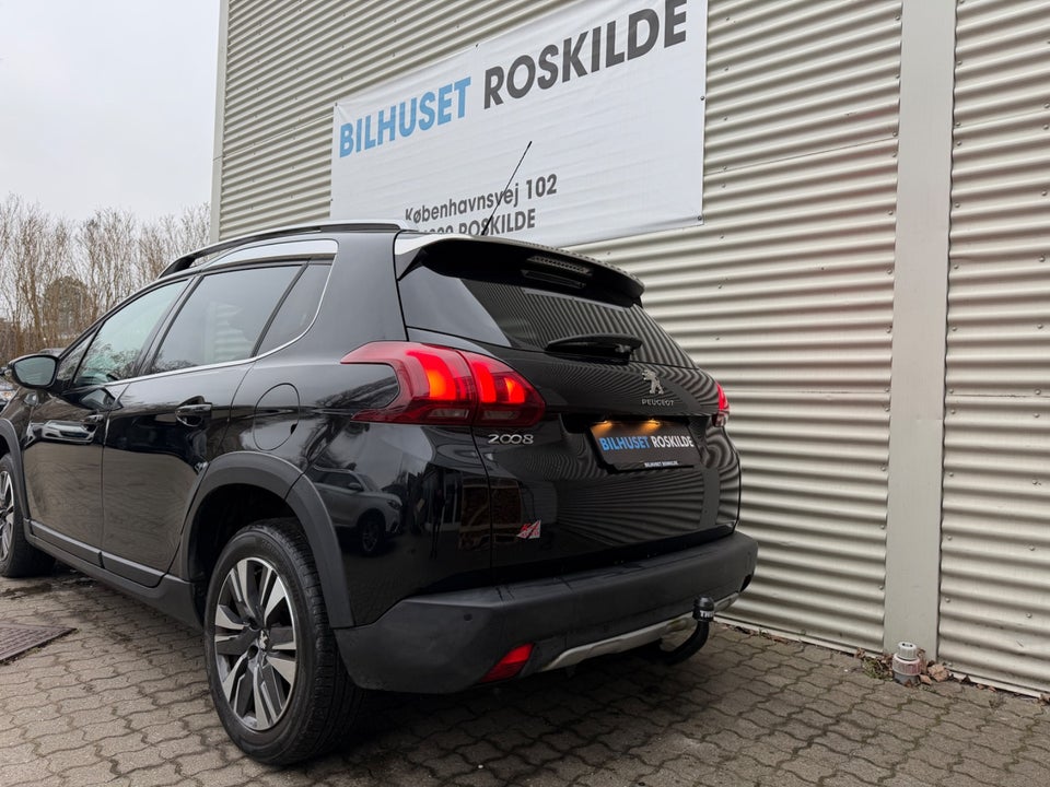 Peugeot 2008 1,2 e-THP 110 Allure Sky 5d