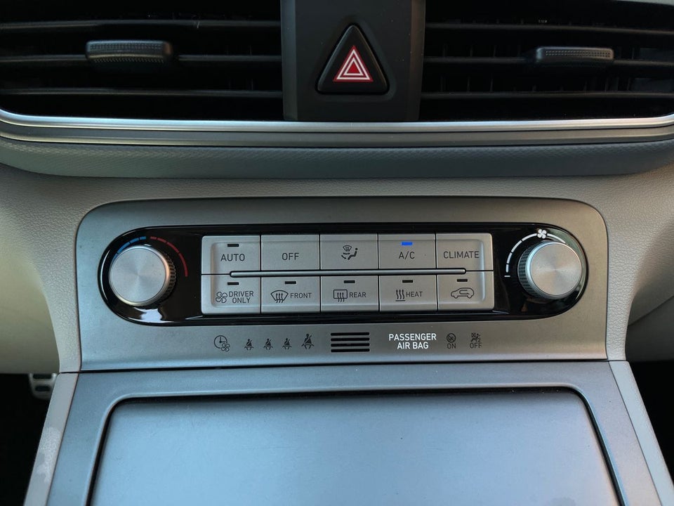 Hyundai Kona 64 EV Premium 5d