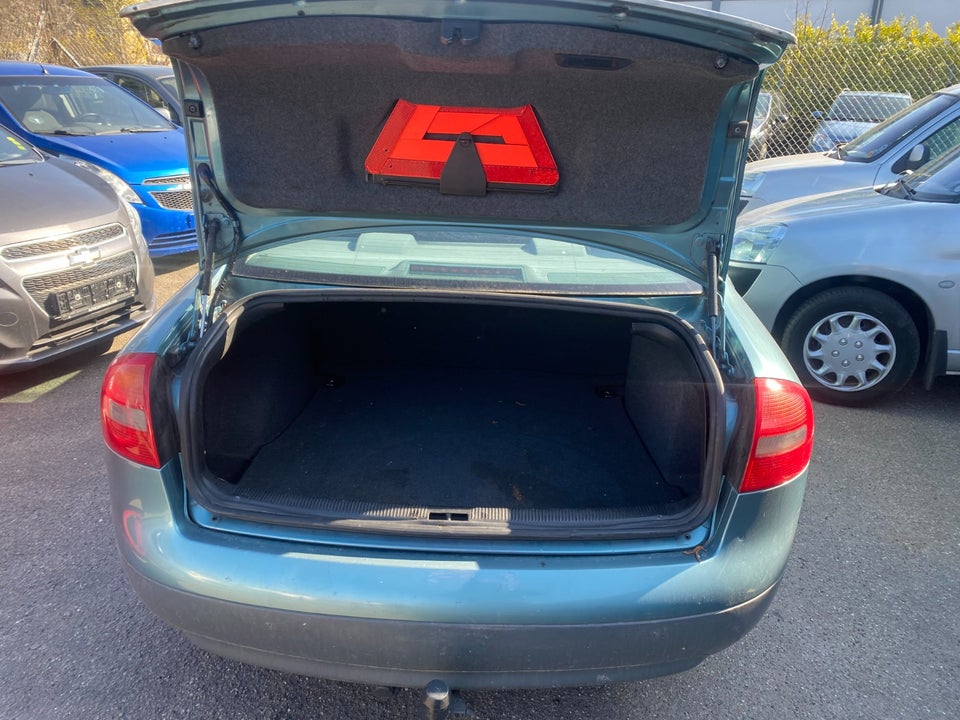 Audi A6 2,4 V6 Tiptr. 4d