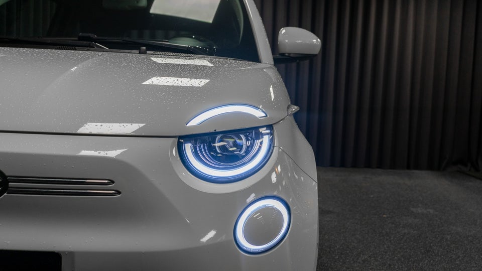 Fiat 500e 42 Icon Cabrio 2d