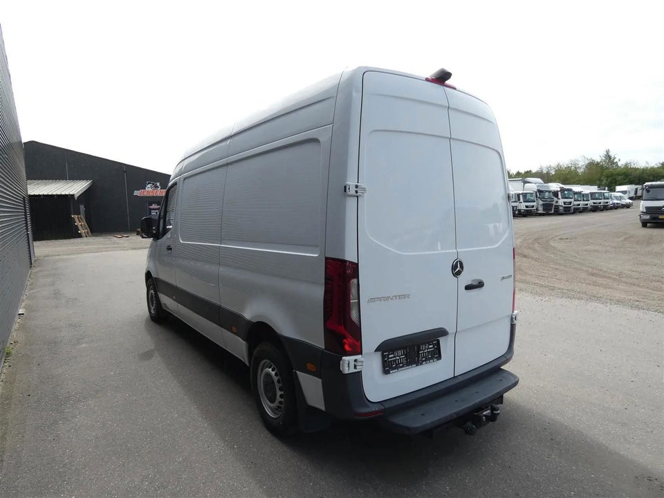 Mercedes Sprinter 214 2,2 CDi A2 Kassevogn aut. FWD