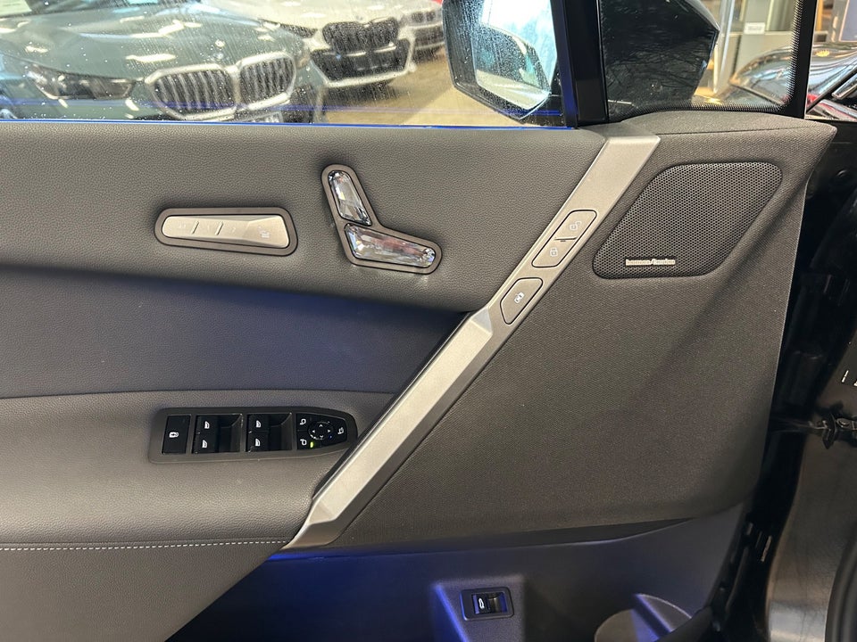 BMW iX xDrive45 Fully Charged 5d