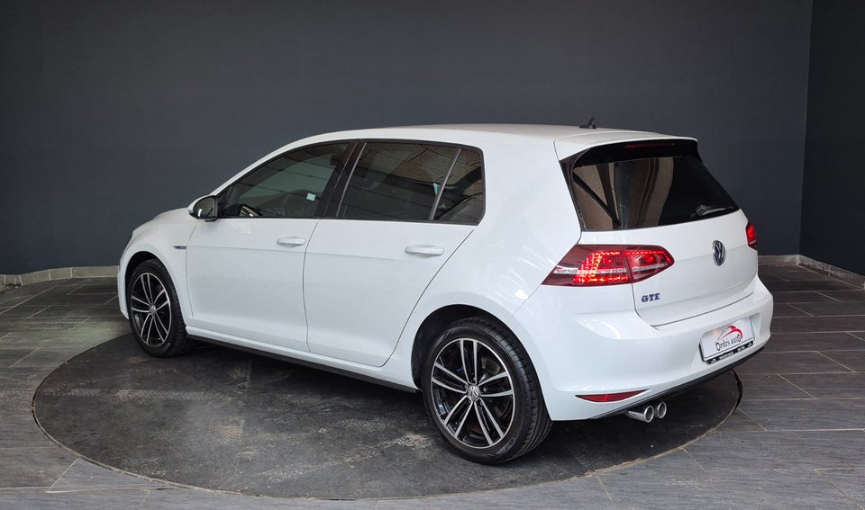 VW Golf VII 1,4 GTE DSG 5d