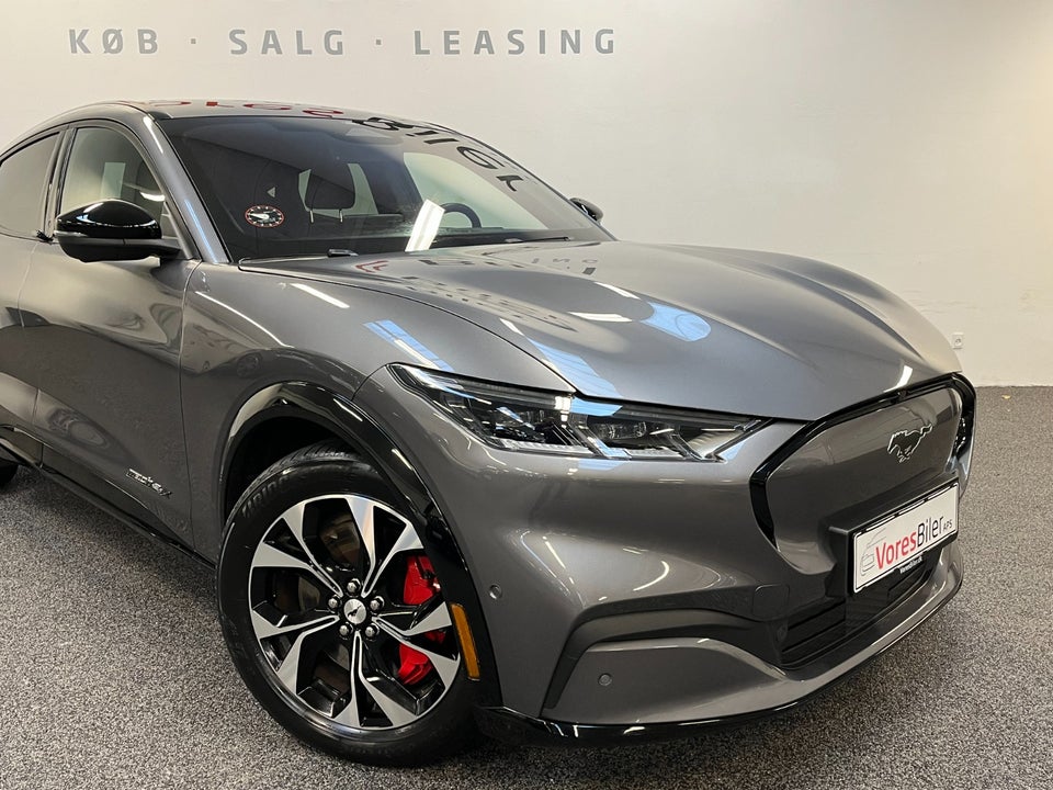 Ford Mustang Mach-E 98 Extended Range AWD 5d