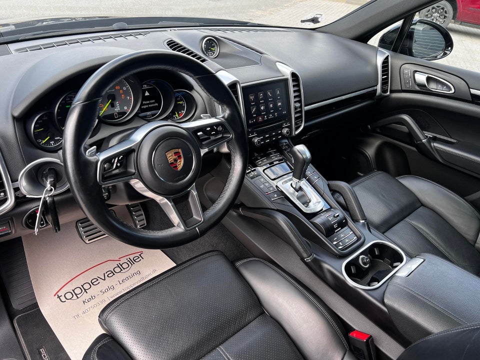 Porsche Cayenne S 3,0 E-Hybrid Platinum Tiptr. 5d