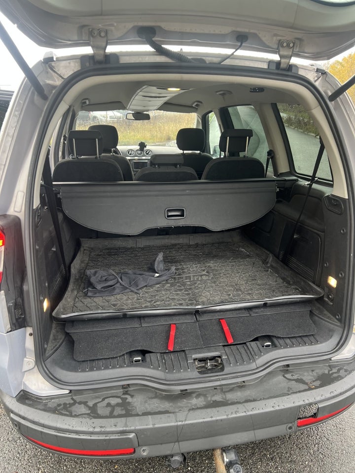 Ford Galaxy 1,6 EcoBoost Ghia 5d