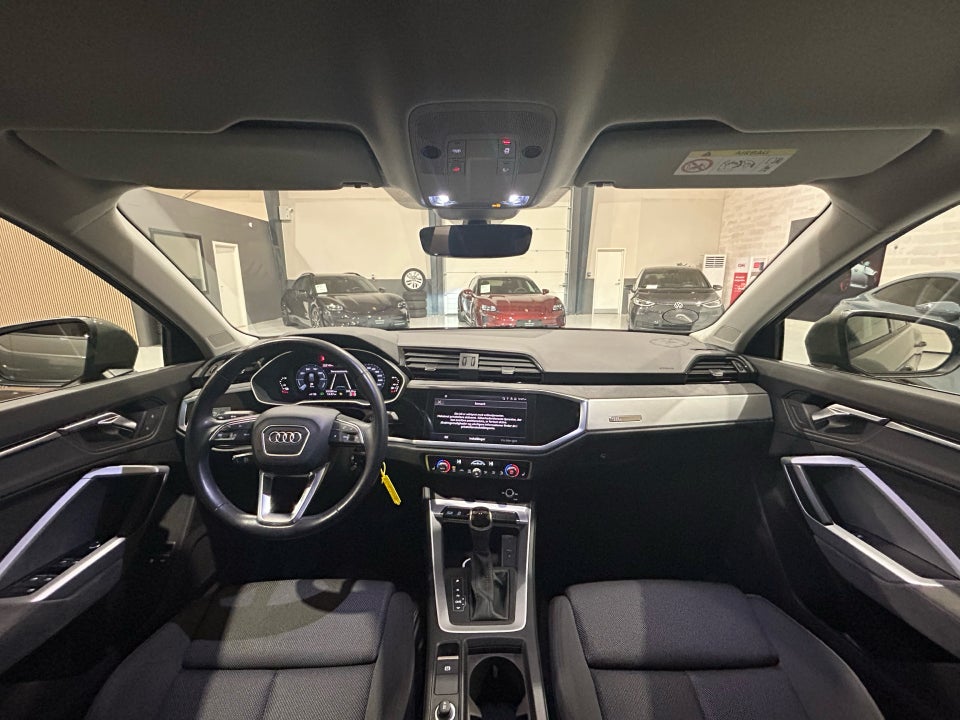 Audi Q3 45 TFSi e Attitude plus S-tr. 5d