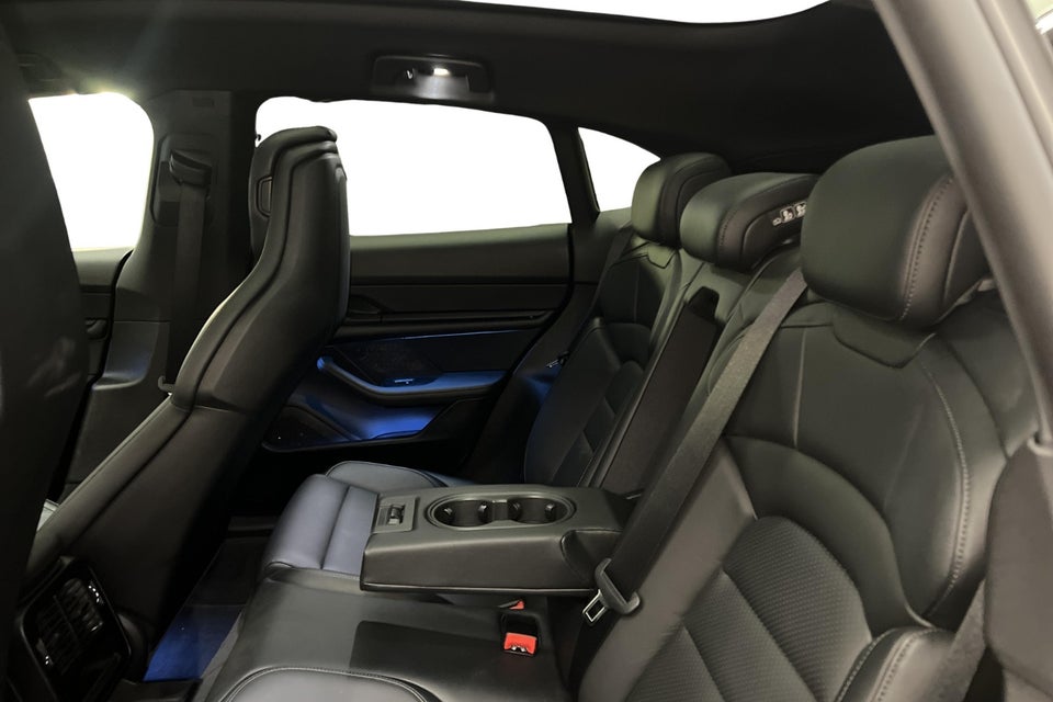 Porsche Taycan Sport Turismo 5d