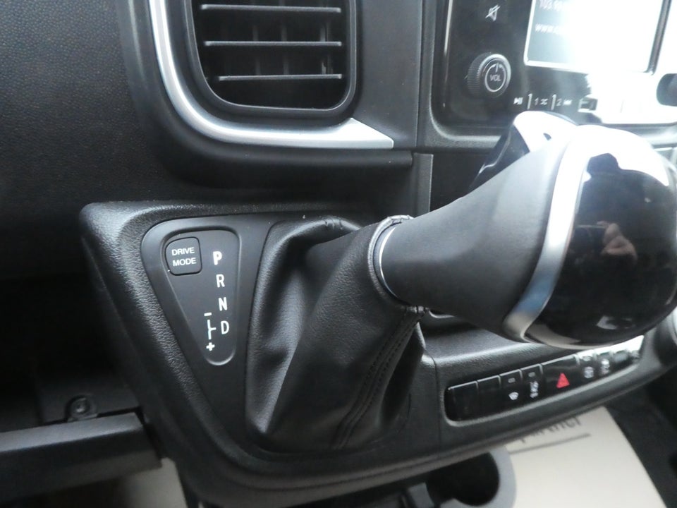 Peugeot Boxer 335 2,2 BlueHDi 140 L3H2 Premium EAT8