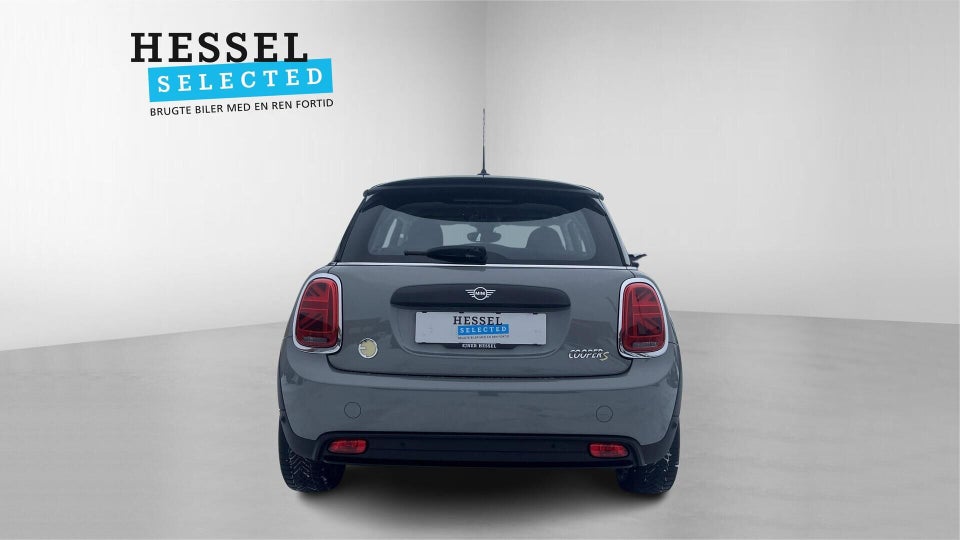 MINI Cooper SE Essential 3d