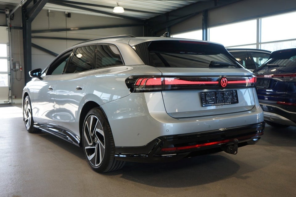 VW ID.7 77 Style Tourer 5d