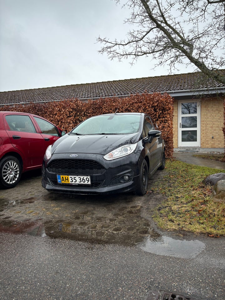 Ford Fiesta 1,0 SCTi 125 Sport Van 3d