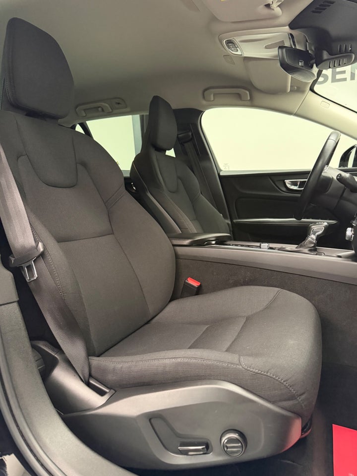 Volvo V60 2,0 D4 190 Momentum aut. 5d