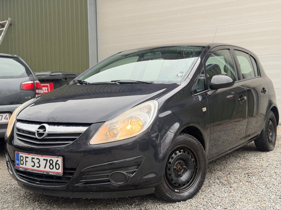 Opel Corsa 1,2 16V Cosmo 5d