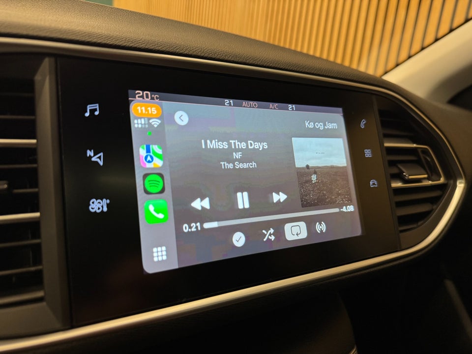 Peugeot 308 1,2 PureTech 130 Selection Sky SW 5d