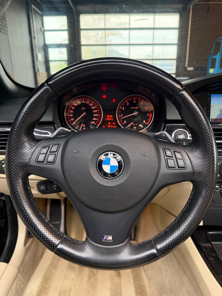 BMW 325i 3,0 Cabriolet aut. 2d