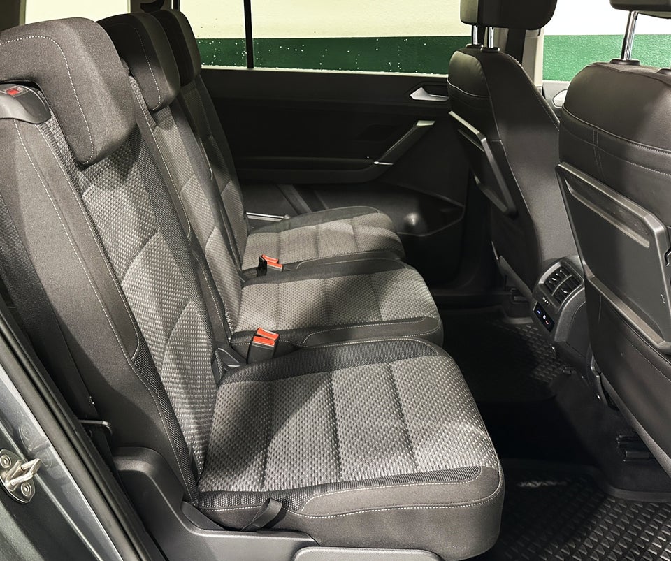 VW Touran 1,6 TDi 115 Comfortline DSG 7prs 5d